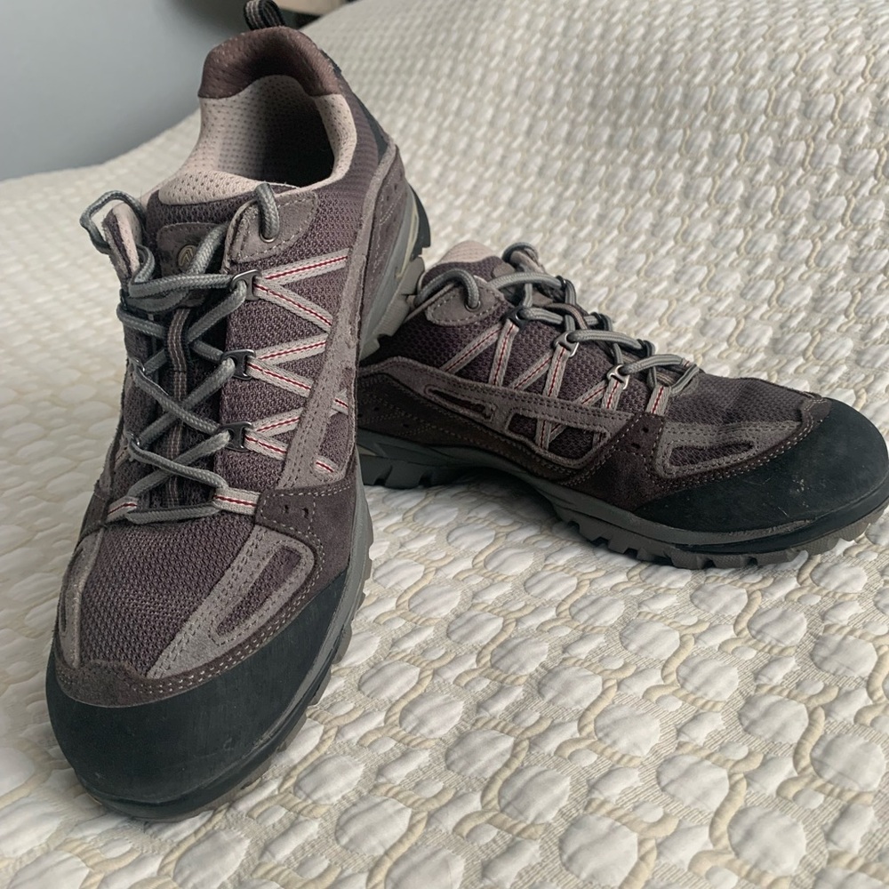 Asolo Men's gray Hiking Shoes - vibram size 9.5